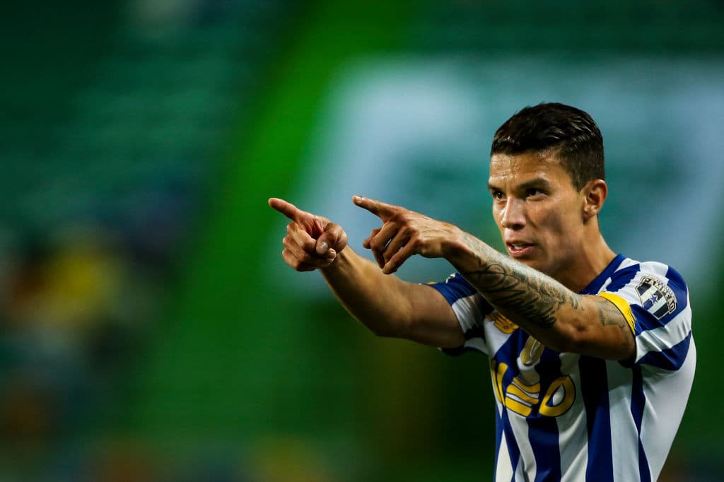 El mexicano y Mateus Uribe marcaron los goles del Porto; Vietto rescató el empate sobre la recta final del juego. Nuno Santos (9’) abrió el marcador, Mateus Uribe (25’) empato y el ‘Tecatito’ (45’) le dio la vuelta al marcador con un tremendo golazo. Vietto (87’) apagó la fiesta al final del juego.