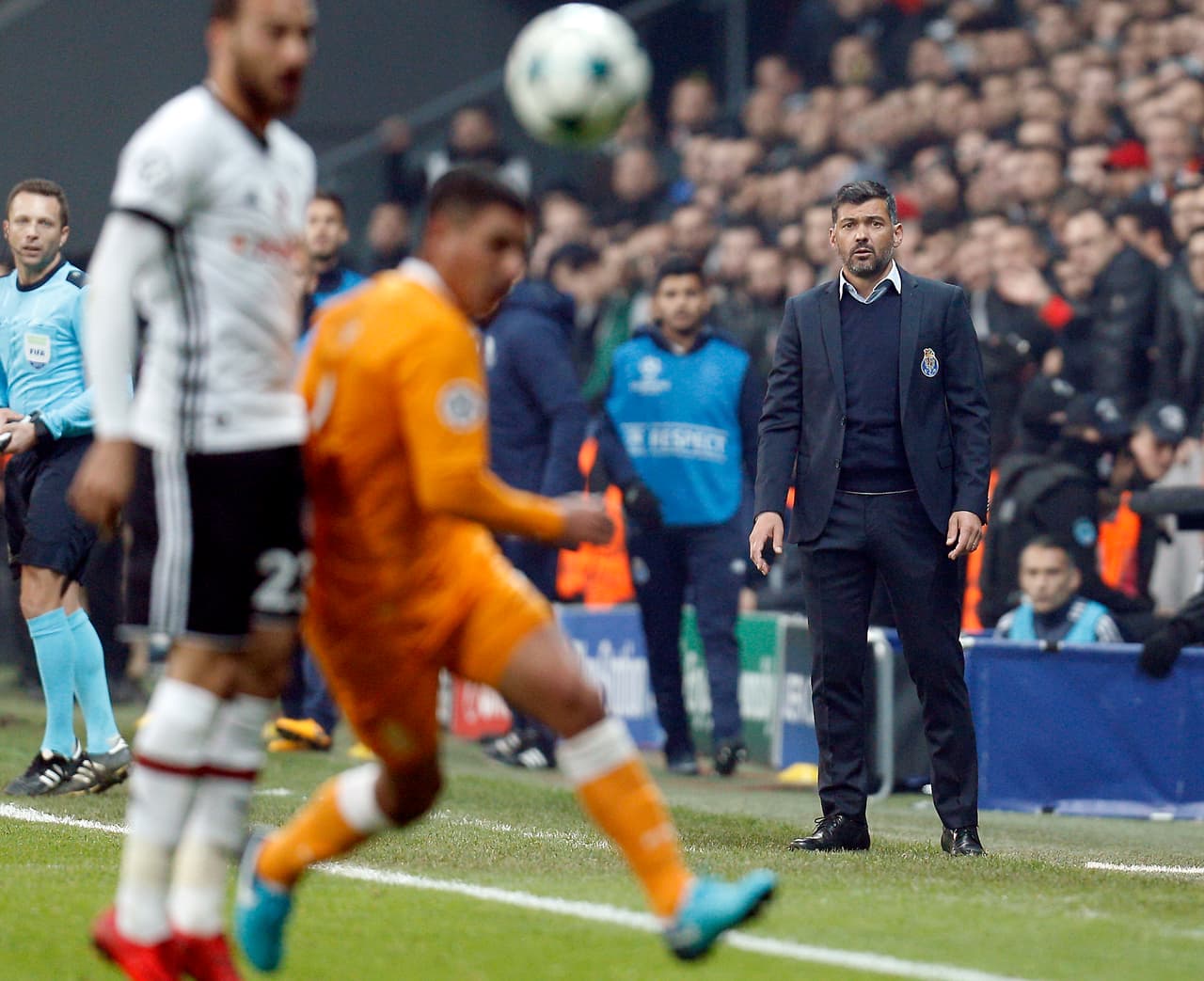 El técnico de Porto, Sergio Conceiçao, sufrió más de lo necesario en el segundo tiempo ante las aproximaciones del local.