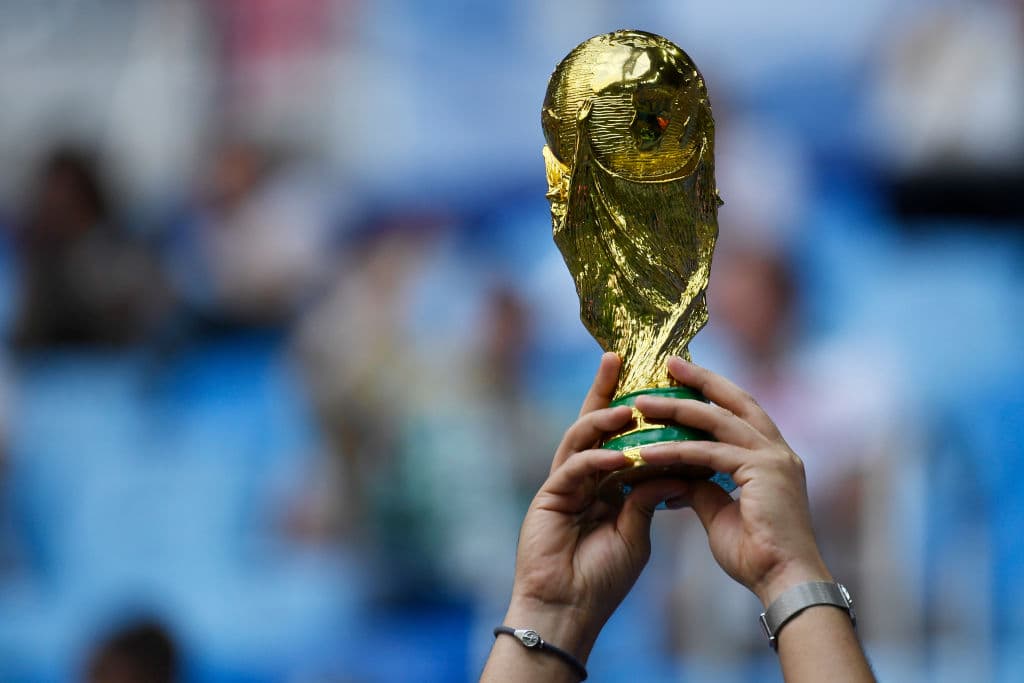 Como jugador fui campeón del mundo con la Selección de mi país. Pero en el futbol me he destacado más como técnico.