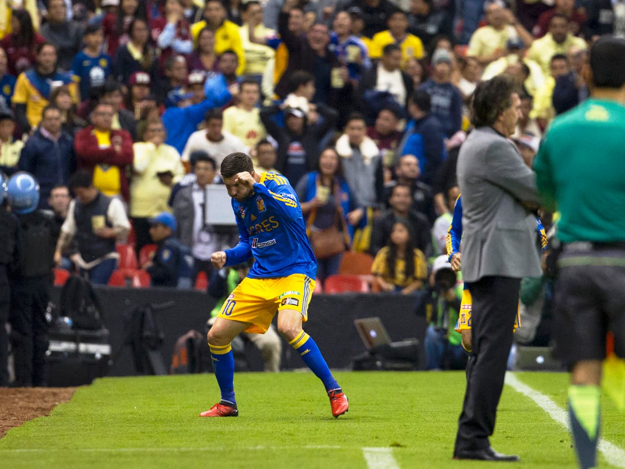De hecho, su preencia en las finales ya parece una costumbre. En el título del Apertura 2016, Gignac fue el encargado de marcar el gol de Tigres en el 1-1 en la ida que se jugo en el estadio Azteca.