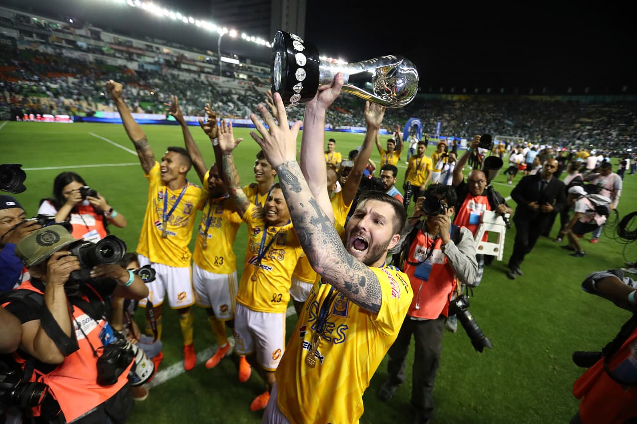 Sobre el francés, Diego Reyes dijo que es una gran persona y que le recibió muy bien. Añadió que la Liga MX le queda corta, pues ya se ha convertido en el máximo anotador de Nuevo León.