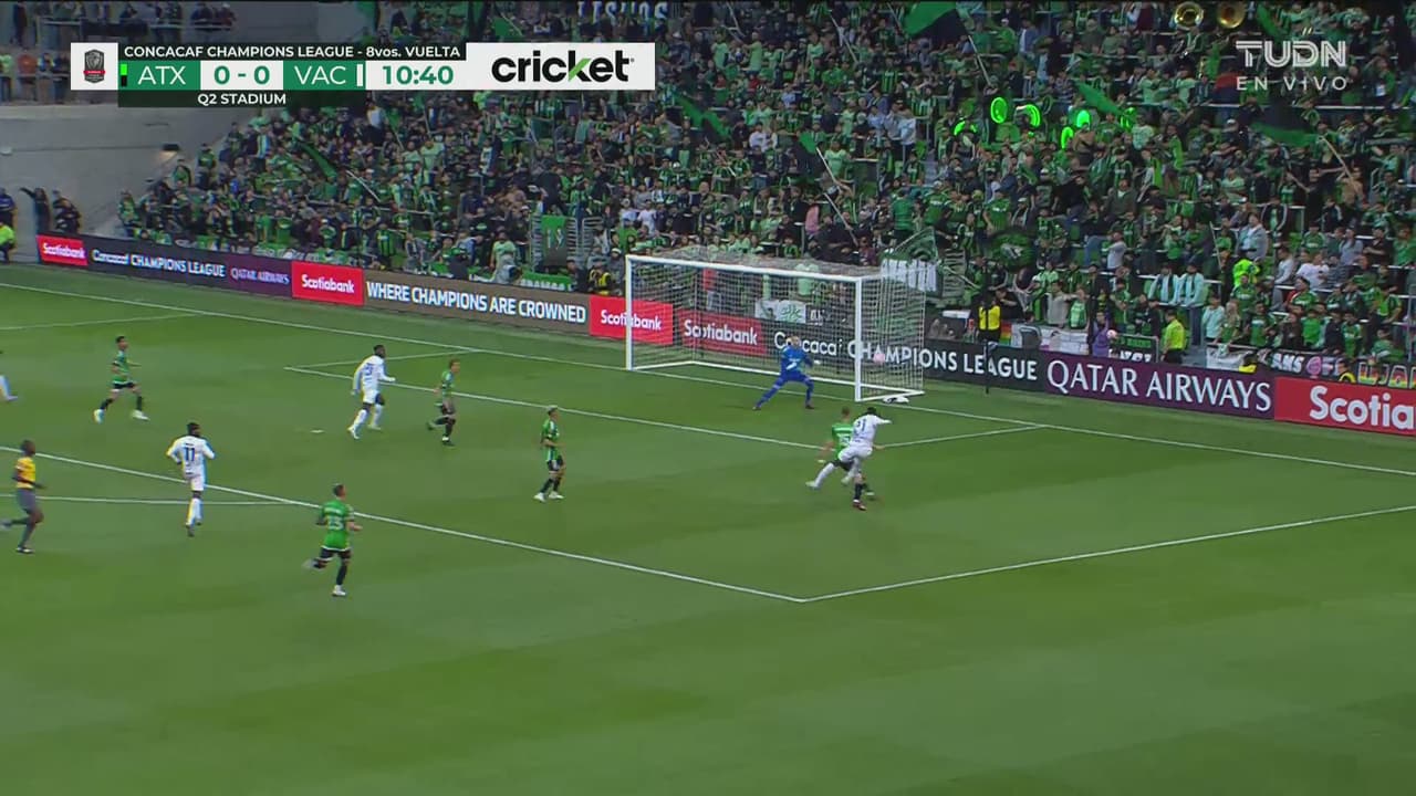 ¡Responde Violette! Germain entró al área y voló el disparo