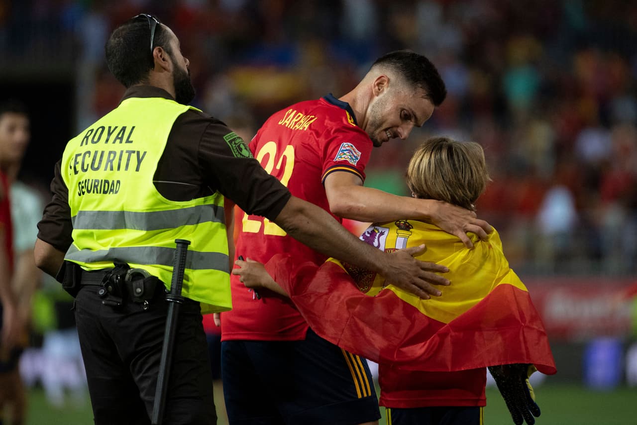 España se impuso sobre República Checa gracias a los goles de Carlos Soler y Pablo Sarabia.