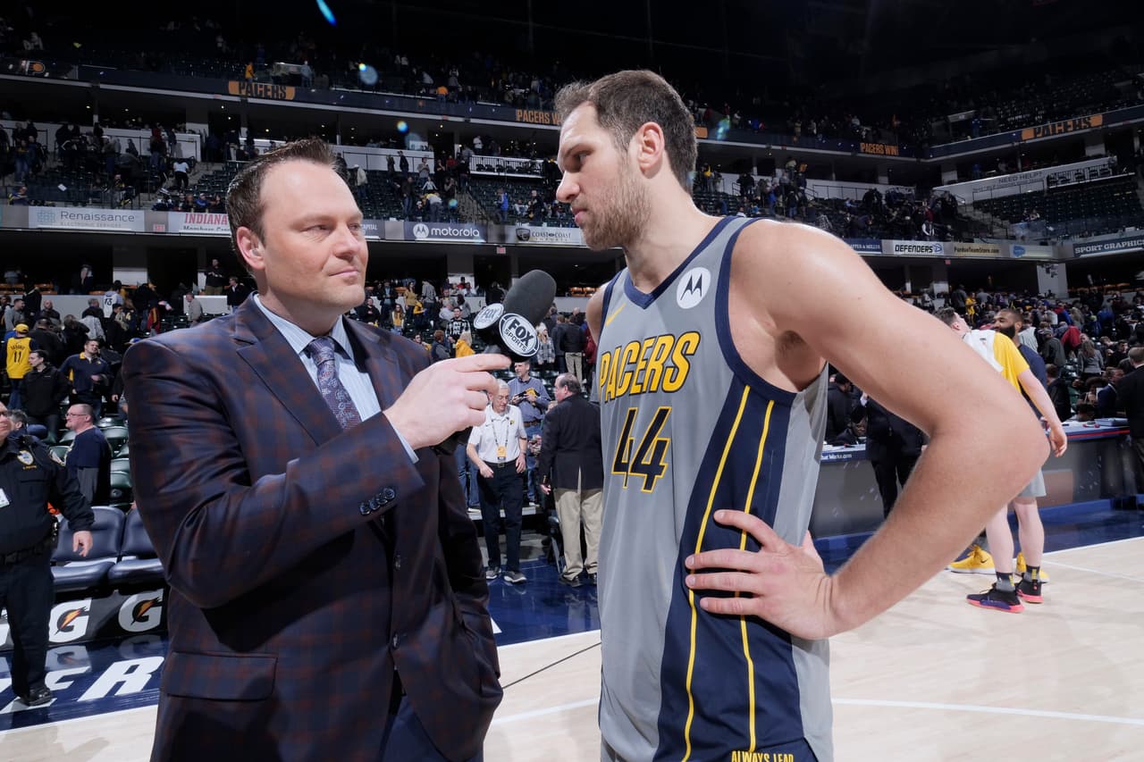 Bojan Bogdanovic se encargó de tirar del carro de Indiana con 37 puntos, siete rebotes y cuatro asistencias, haciéndole frente a los impreisonantes 42 puntos y 17 rebotes de Towns.