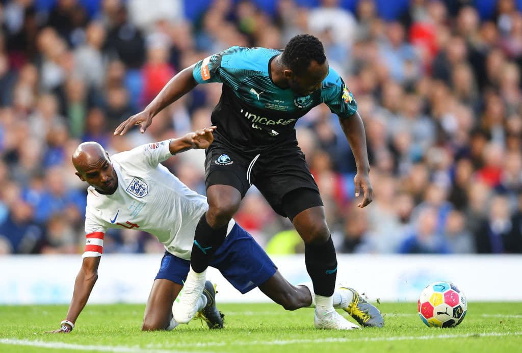 Un grupo de legendarios futbolistas, encabezados por Roberto Carlos, John Terry, Didier Drogba, Robert Pires, Eric Cantona, Michael Essien, Michael Owen, Ricardo Carvalho, entre otros, y figuras del deporte mundial como el fondista británico Mo Farah, además del estelar velocista jamaiquino Usain Bolt, participaron en la edición 2019 del juego a beneficio de la Unicef con la idea de reunir fondos para diversas causas y fundaciones que apoyan a la niñez en el mundo. El juego se realizó en Stamford Bridge, la casa del Chelsea, en Londres, Inglaterra. Les compartimos las maravillosas imágenes del juego y los festejos en medio de esta noble causa.