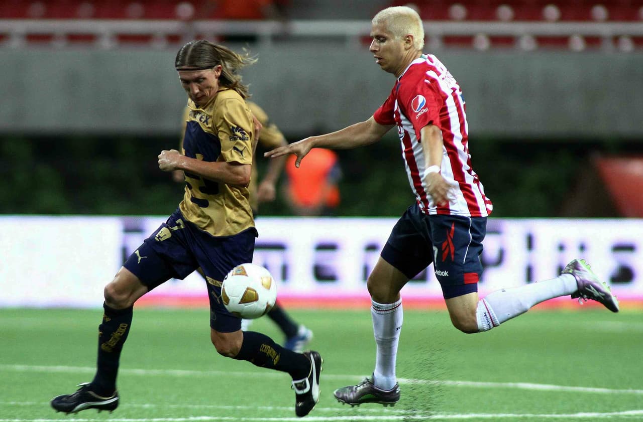 En torneo local, el Guadalajara inauguró su estadio el duelo ante Pumas con empate sin goles en la jornada seis del Apertura 2010.