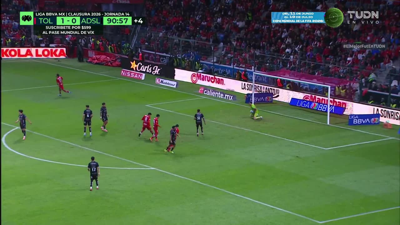 ¡TIRO ATAJADO! disparo por Alexis Vega.