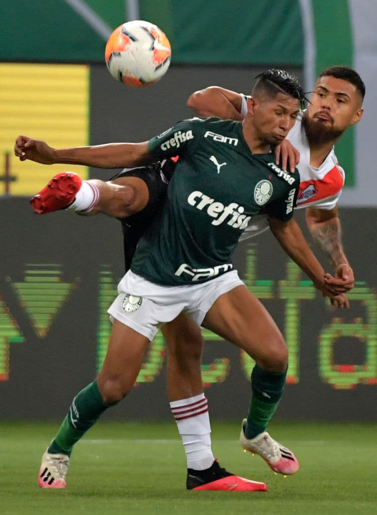 River logra vencer 0-2 al Palmeiras, pero con dos penales anulados por el VAR, los argentinos se quedaron a un gol de mandar la resolución a los penales.