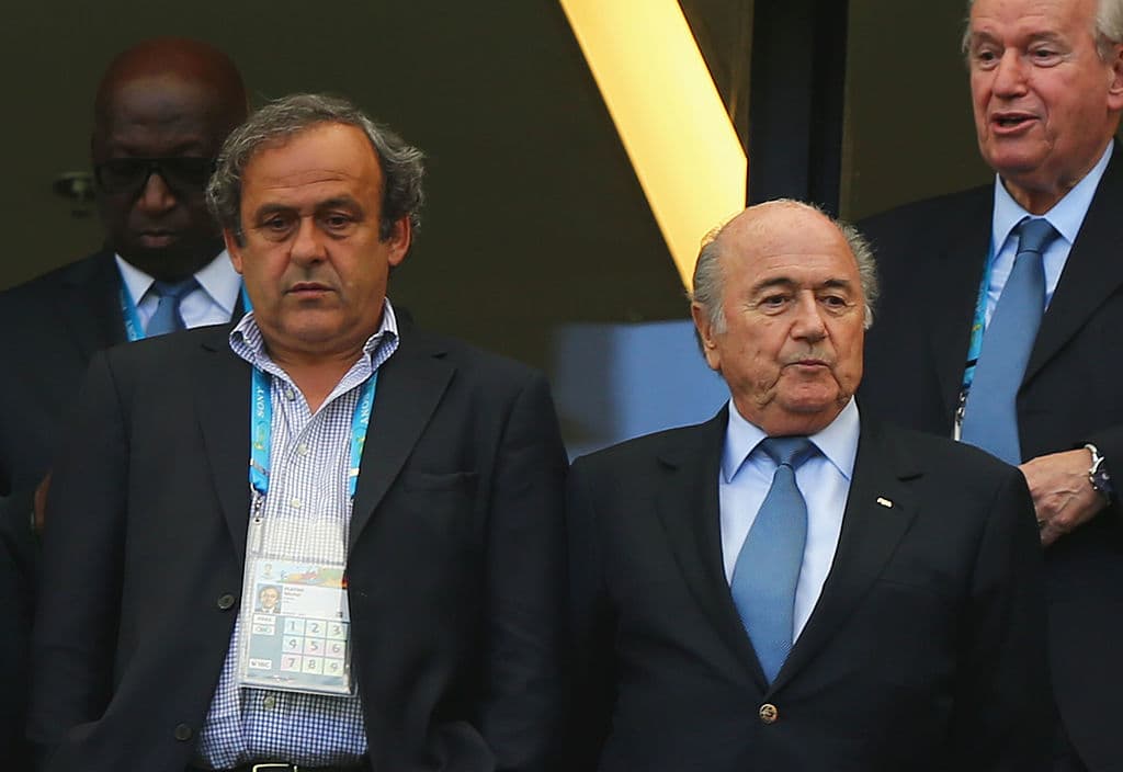 Blatter culpa a Platini del "error" de darle el Mundial de futbol a Qatar