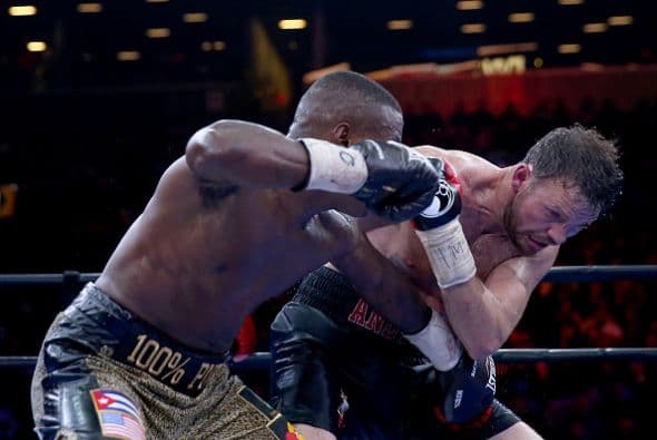 La pelea fue intermitente y cambió de dueño en varias ocasiones.