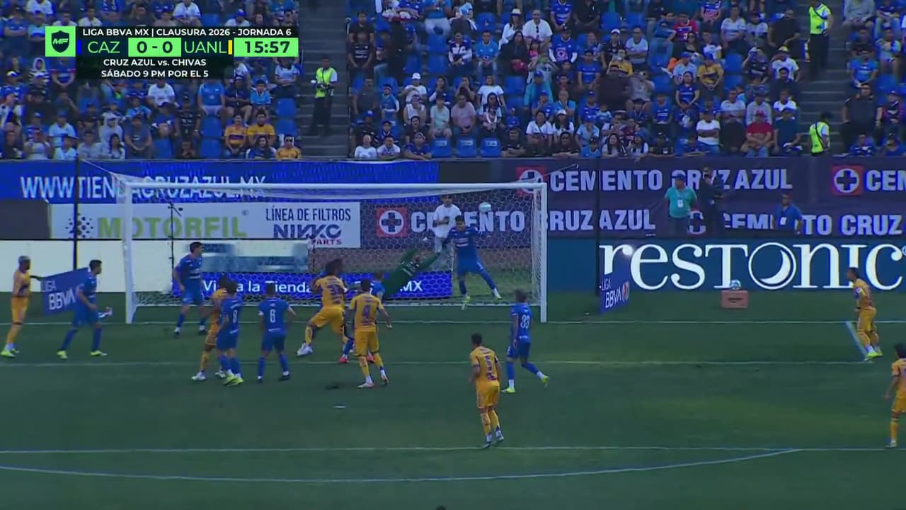 ¡Increíble! La enferma salvada en la línea de Omar Campos vs Tigres