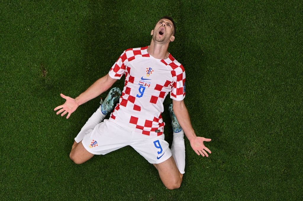 Croacia logró su primera victoria en el Mundial con una remontada ante Canadá (4-1), que se queda sin opciones en Qatar 2022, mientras que el conjunto balcánico, subcampeón del mundo, se acerca a los octavos de final.