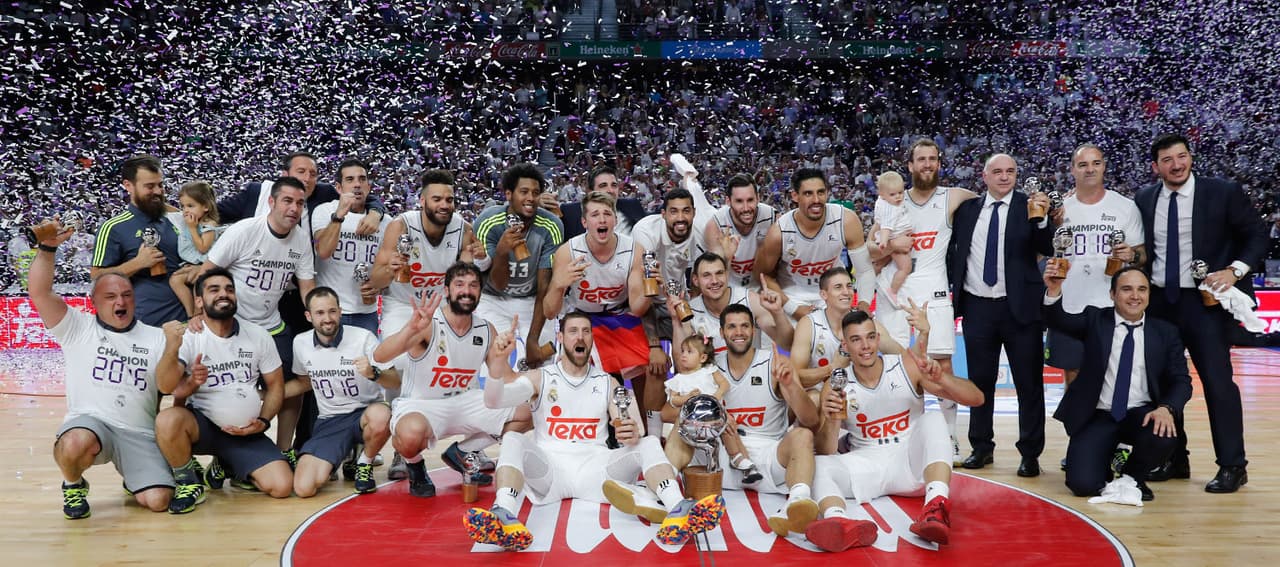 El equipo , con Ayón como protagonista, se quedó en esta temporada con la Liga ACB, la Copa del Rey, la Euroliga y la Copa Intercontinental.