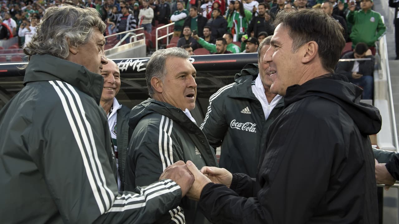 Martino bromeó a Berizzo por el pelotazo: "Estoy enojado porque le pega bien de zurda"