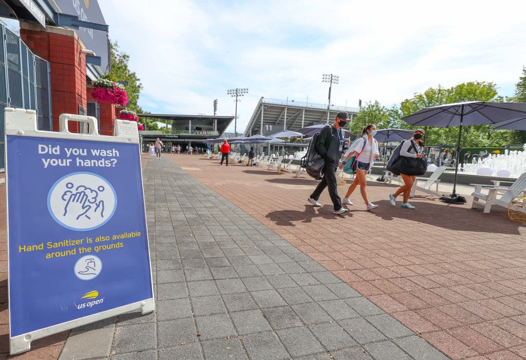 Aún con la ausencia de los grandes como Federer y Nadal, tenistas se dan cita en Nueva York para jugar el que sería el segundo Grand Slam del año con todas las medidas sanitarias posibles.