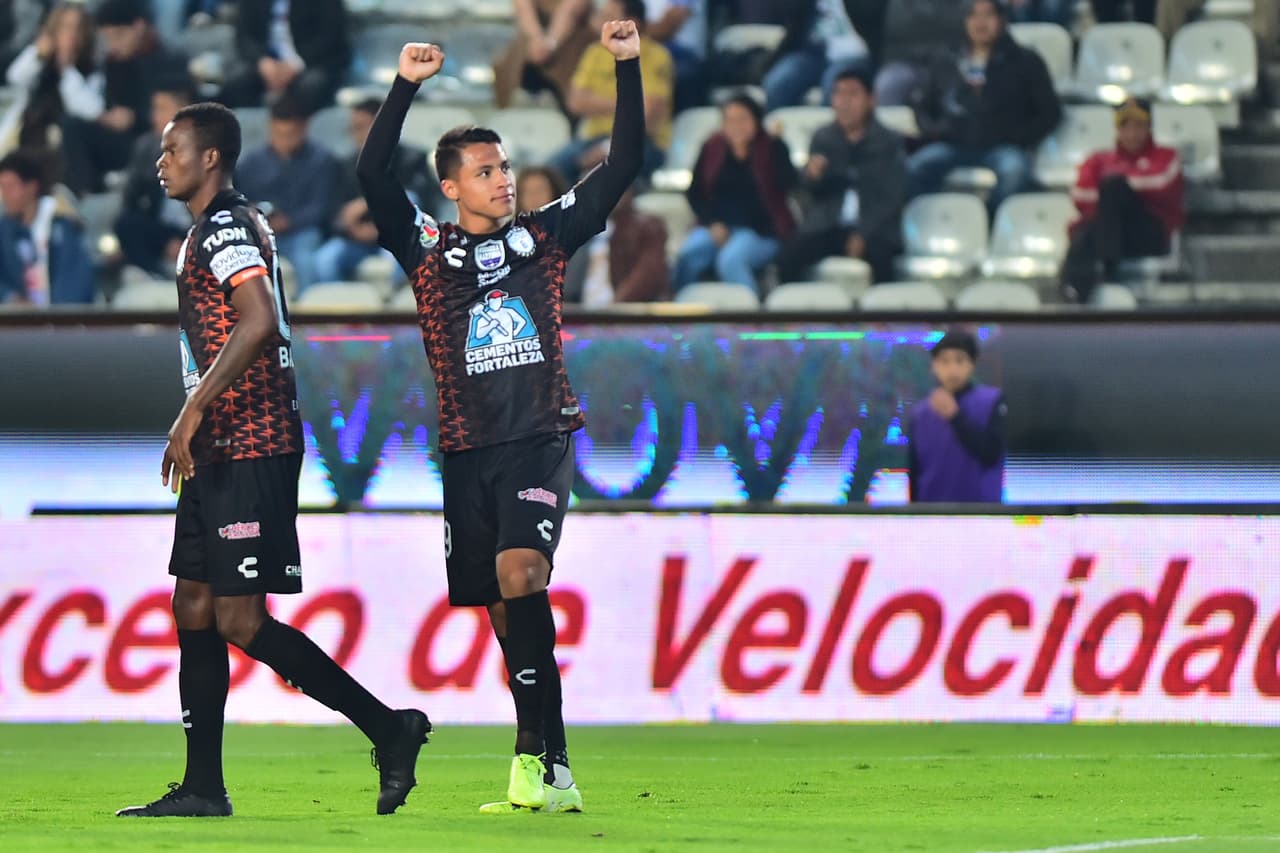 Roberto de la Rosa de 19 años fue el héroe de los hidalguenses con su doblete.