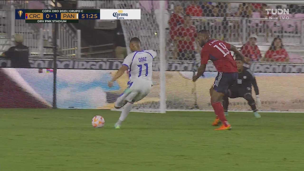 Chamorro vuelve a salvar a Costa Rica del gol