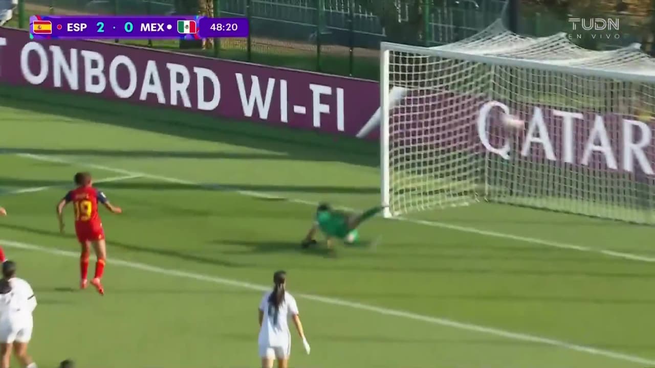 ¡Enfermo golazo de España! Elena Vizuete la puso en el ángulo sin nada que hacer para la mexicana