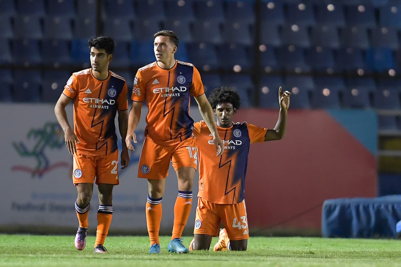 Pero Talles Magno enfriaba las cosas apenas iniciado el segundo tiempo con un frentazo muy mal defendido por Comunicaciones.