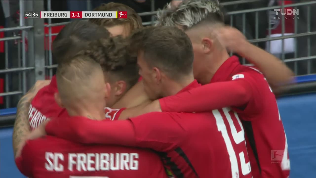 ¡Finalmente acierta Luca Waldschmidt! Con un gran disparo cruzado empata el encuentro