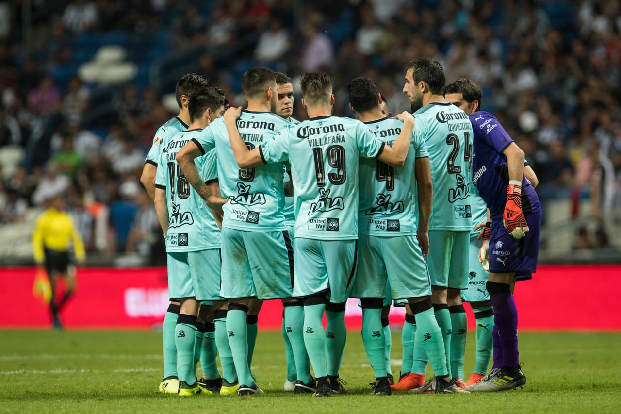 Con 31 años en la espalda y cerca de cumplir los 400 partidos en Primera División, Izquierdoz comienza a ver hacia el futuro y se mira en el banquillo, dirigiendo.