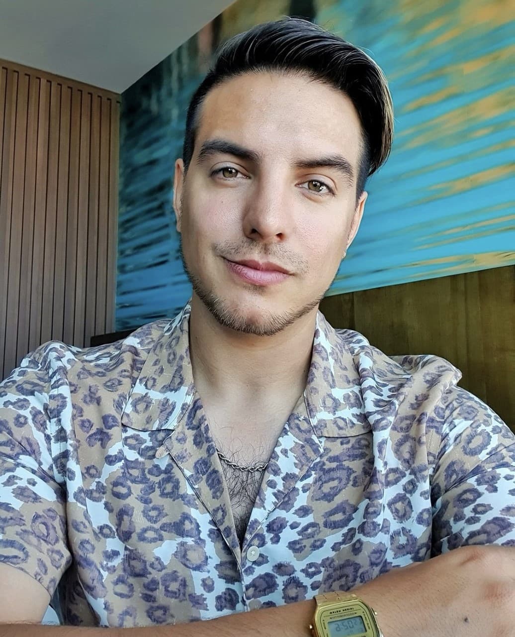 Daniel García es un joven sacerdote que, en la emoción por iniciarse como religioso especializado en exorcismos, tendrá que aprender a expulsar a los demonios, cosa que no es muy fácil que digamos.
<br>