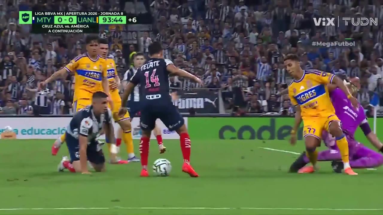 ¡La más peligrosa del Clásico Regio! Rayados tuvo la última oportunidad