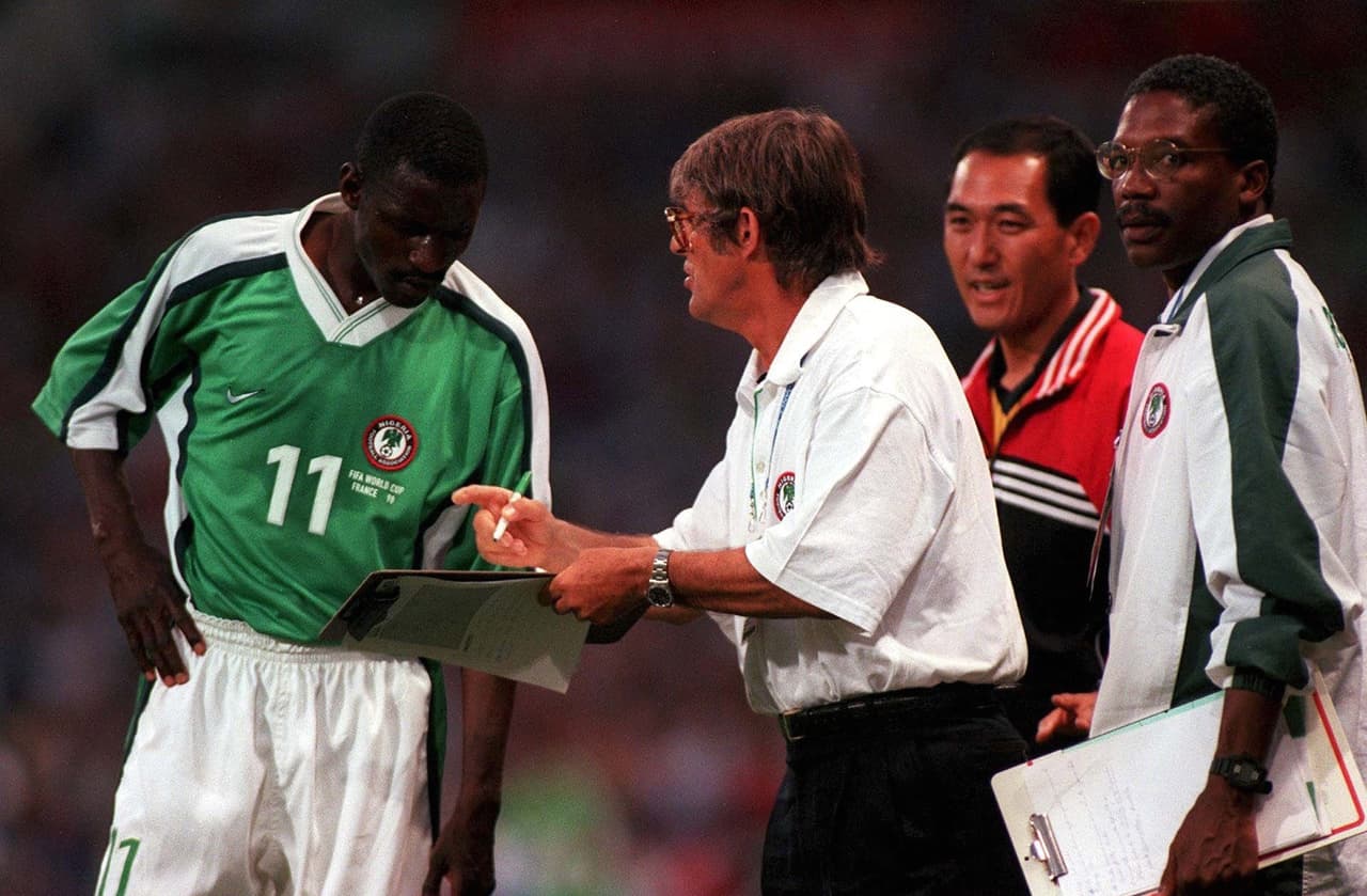 Nigeria eliminó a selecciones europeas como España y Bulgaria de Hristo Stoichkov, pero cayó en octavos ante Dinamarca. México también se quedó en octavos de final.