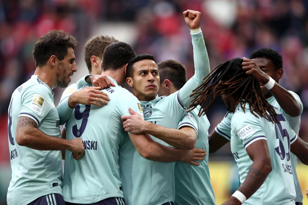 Ahora el Bayern tiene 19 puntos en la clasificación y quedó a dos del Borussia Dortmund, que igualó por 2-2 con Hertha para darle una oportunidad de recortar diferencia a los de Múnich.