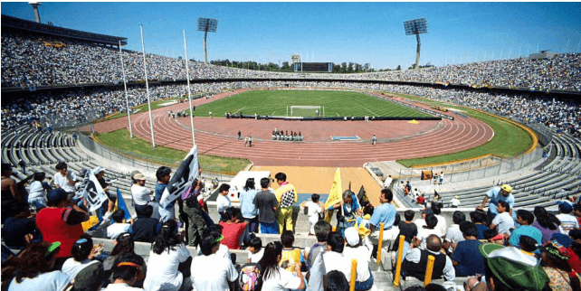 Quizá, el evento más trágico en la historia del futbol mexicano se registró en el Estadio Olímpico Universitario cuando América visitó a Pumas para disptuar el partido de vuelta correspondiente a la Final de 1985. Sin embargo, decenas de personas lesionadas y siete personas que perdieron la vida, fueron víctima de una avalancha que se generó en el inmueble en el túnel 29, siendo recordado por este lamentable hecho.