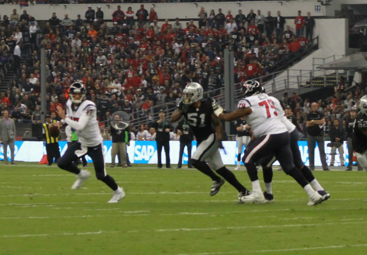 Te presentamos las mejores imágenes que nos dejó el juego entre Raiders y Texans en la cancha del estadio Azteca de la ciudad de México.
