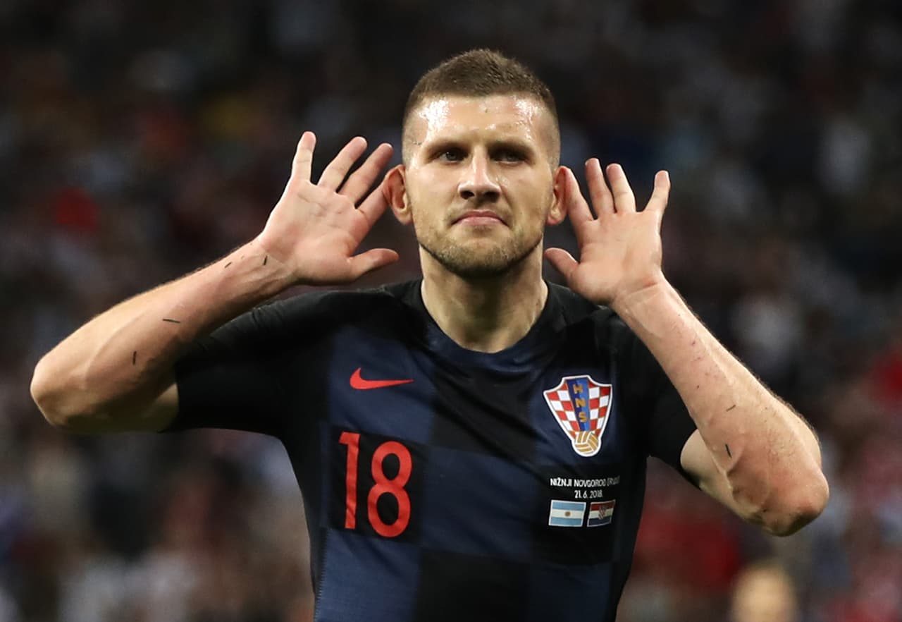 Al delantero Ante Rebic (Croacia), quien juega para el Eintracht Frankfurt, lo estarían siguiendo desde el Everton.