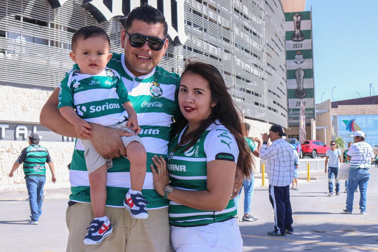 Los seguidores de Santos Laguna y Pachuca le dieron un color especial a la fiesta de la Jornada 13 del Clausura 2019 con su alegría y buen ánimo, parte clave de la Liga MX.