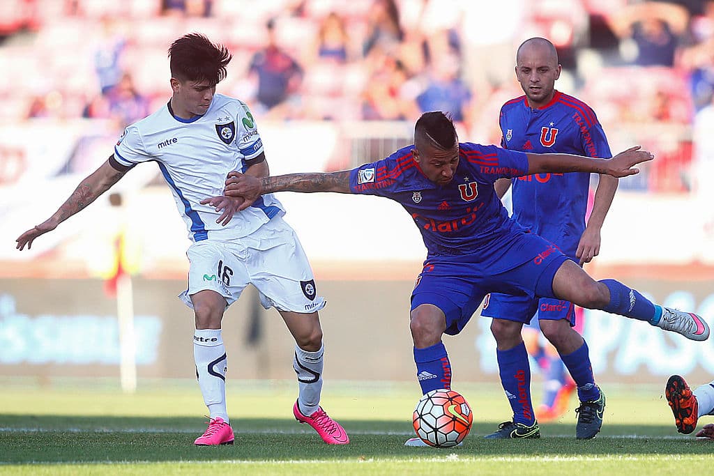 Dávila tiene un recorrido de tres temporadas en la Liga de Chile con Huachipato, lo que le dio entrada a mediados de 2017 en Necaxa.