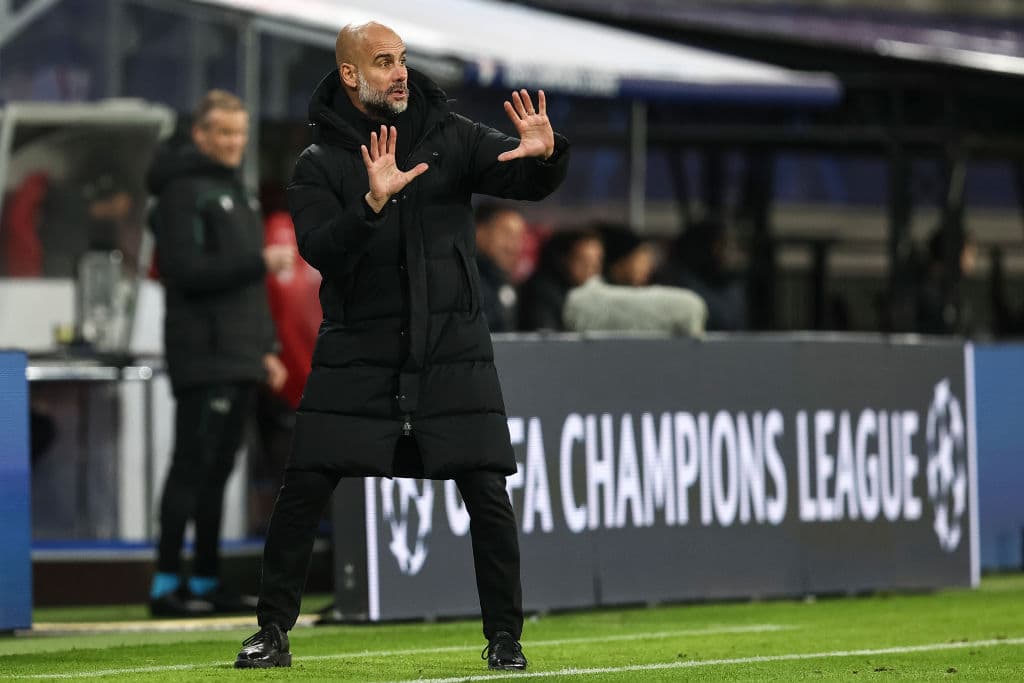 Guardiola llama a ponerse la tercera dosis contra el COVID-19