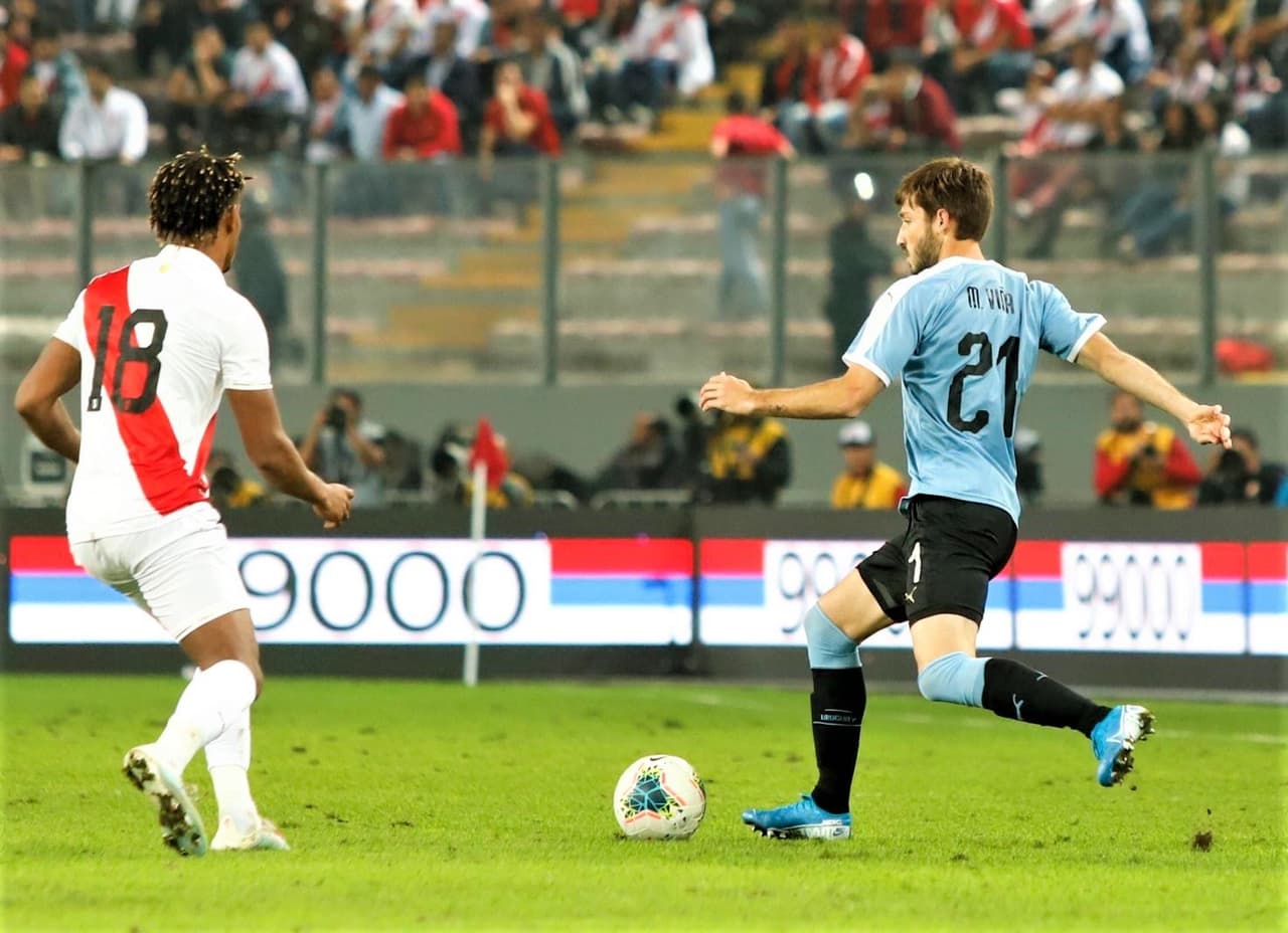 En duelo amistoso empataron a un tanto. Fue el juego 200 para Tabárez con los charrúas.