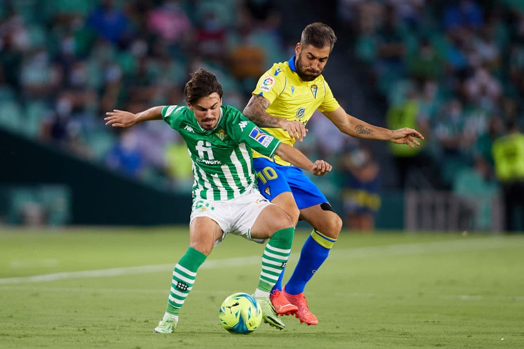 Juanmi fue el encargado de empatar el partido y consiguen su segundo empate dentro del torneo.