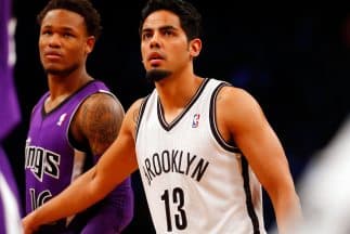 El mexicano se queda en la NBA.