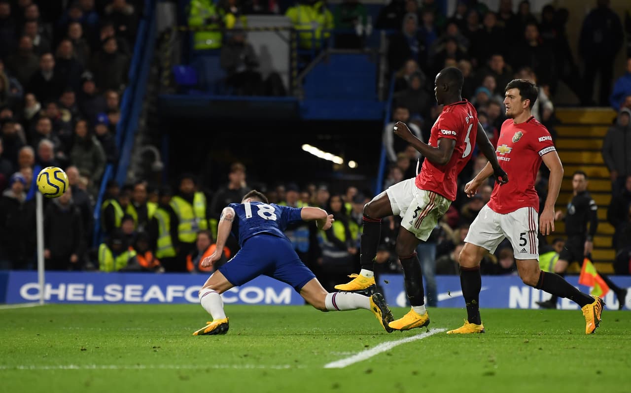 Después de un centro por la banda derecha, Oliver Giroud remató con la cabeza y anotó, pero su pie estaba adelantado, así lo reveló el VAR. Esta situación mermó al Chelsea por segunda vez en el cotejo.