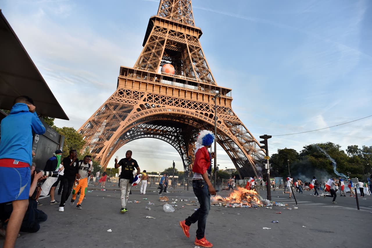 Masiva movilización policial en Francia por fiesta nacional y la final del Mundial