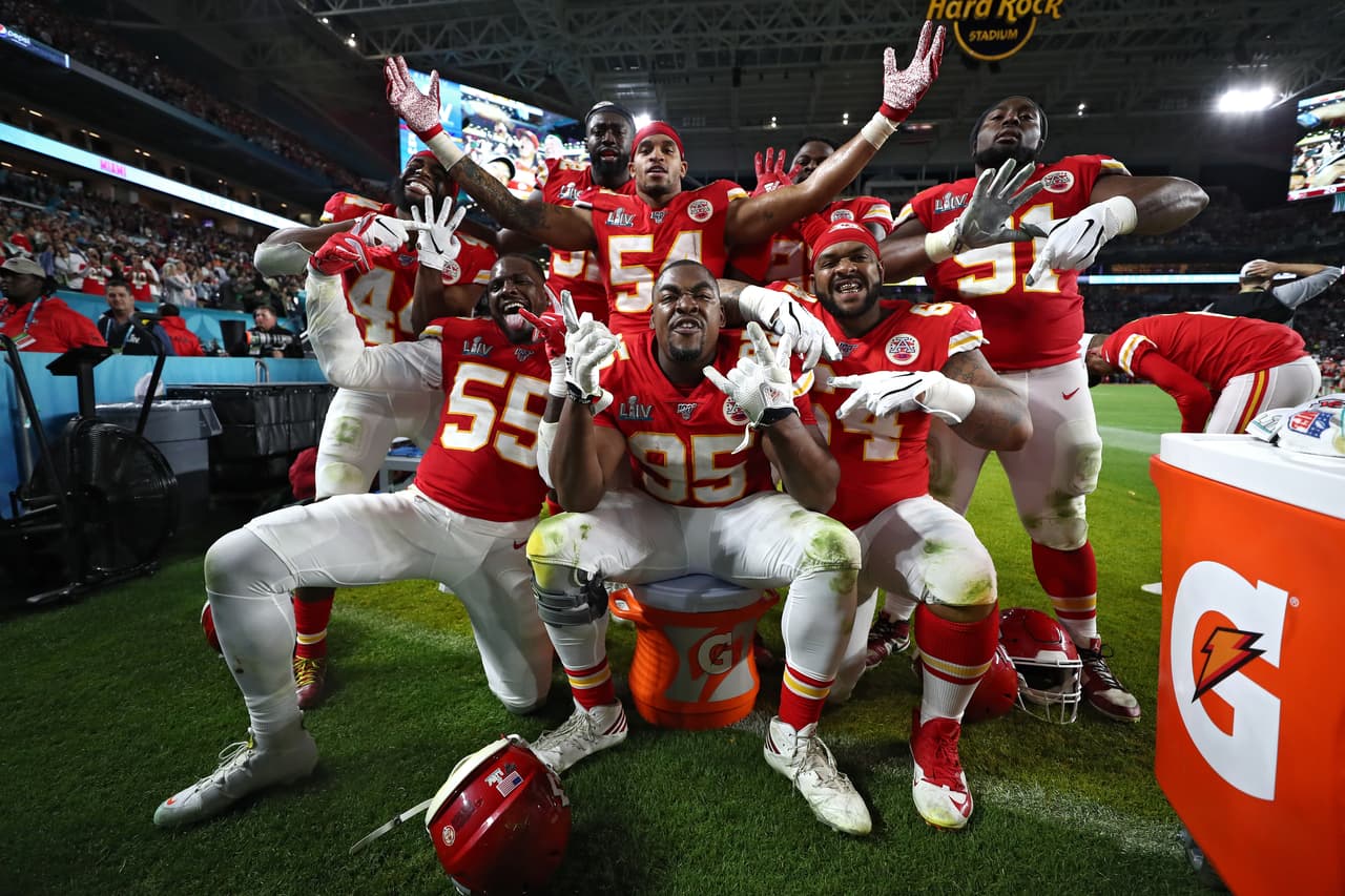 Así se gestó la heróica victoria de los Chiefs en el Super Bowl LIV tras anotar 21 puntos sin respuesta en el último cuarto para obtener su segundo título de Super Bowl en la historia de la franquicia. Los 49ers se quedan en la orilla y la espera sigue luego del último Vince Lombardi en 1995.