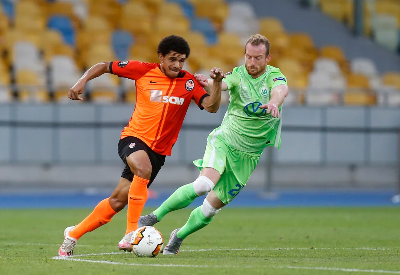 Los locales hacían su primera llegada de peligro pasados los 10’ de juego; el tiro salió muy desviado.