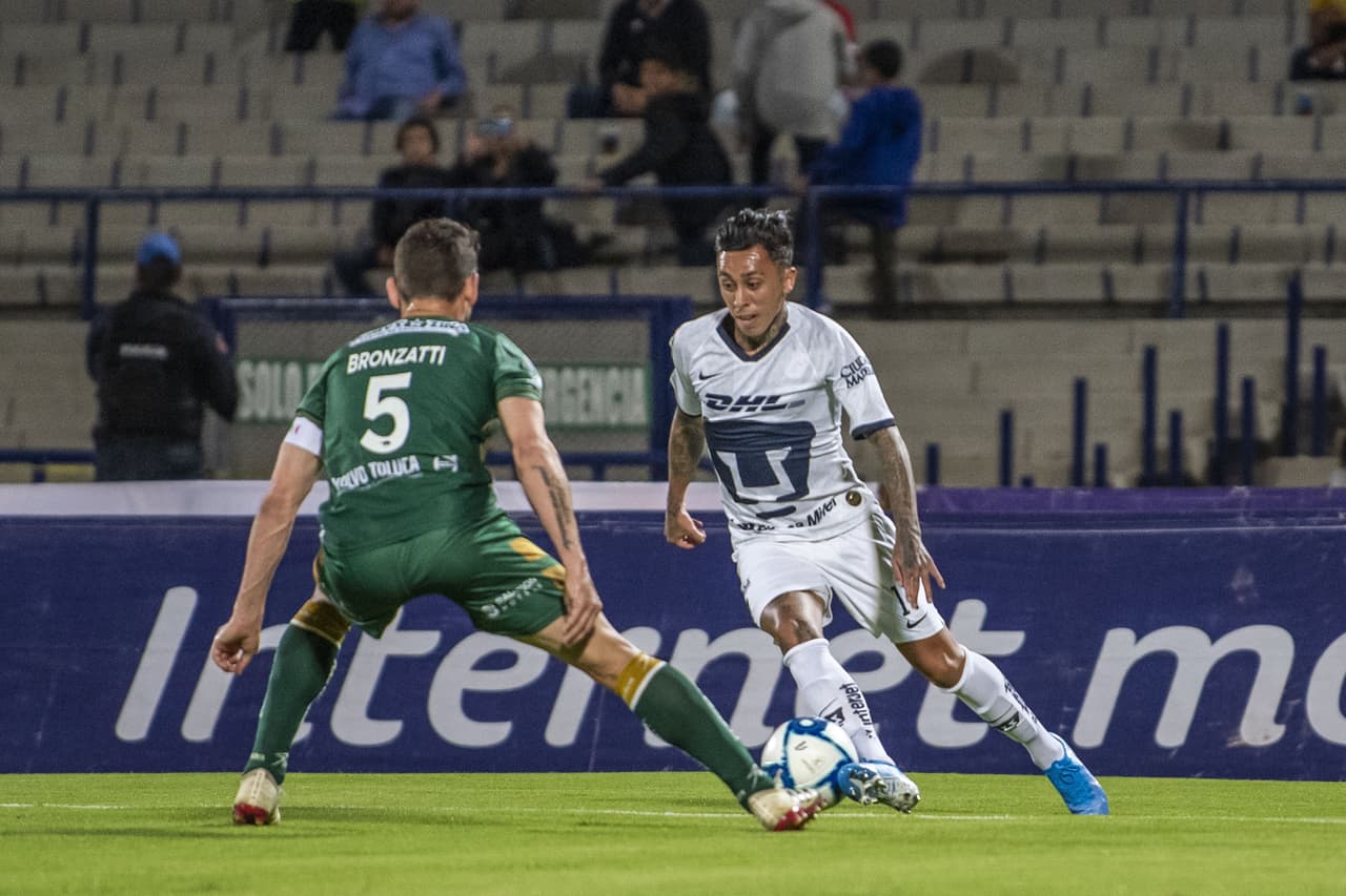 Mendoza superó a la barrera con un soberbio disparo de zurda para darle los tres puntos a Universidad.