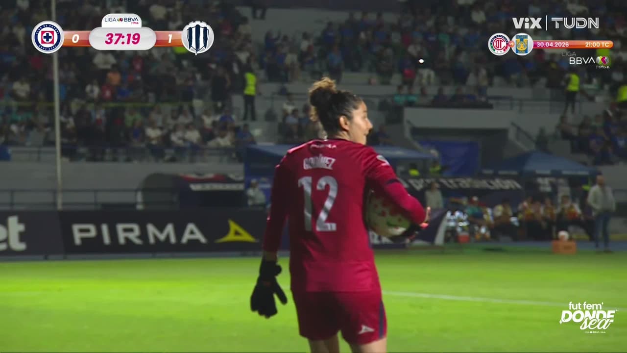 ¡Otra vez Alejandría! La portera de Cruz Azul salva su arco