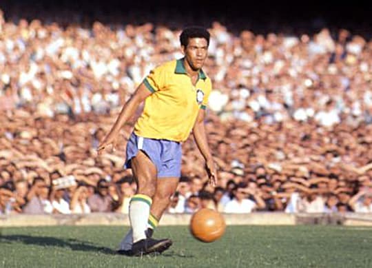 Estos son los detalles que no te puedes perder sobre uno de los mejores futbolistas en la historia del futbol y también marcó una etapa gloriosa con la Verderamarelha.