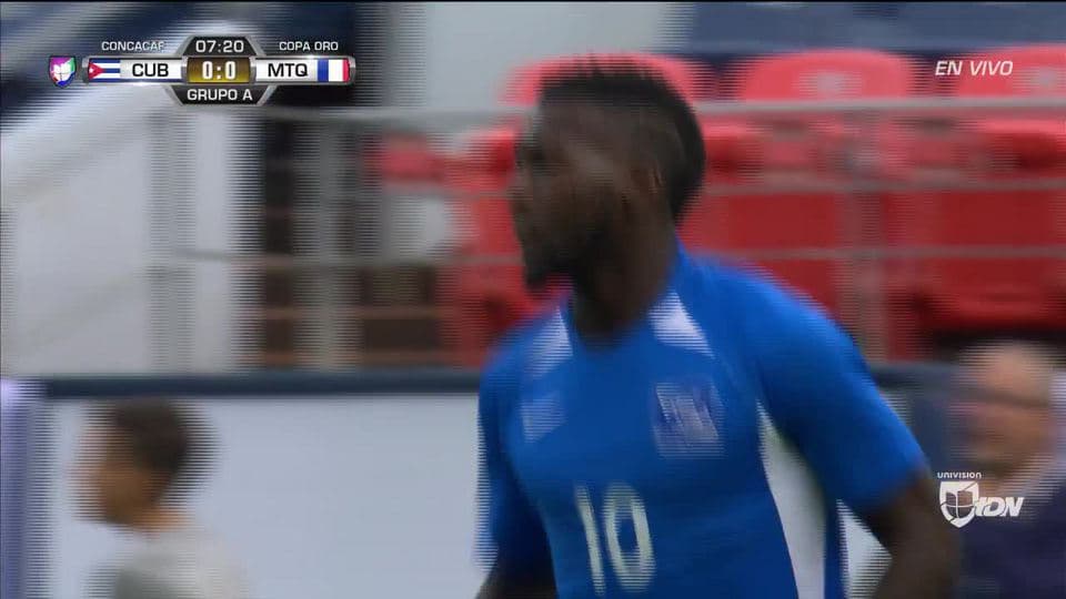 Tiro desviado de Mickaël Biron