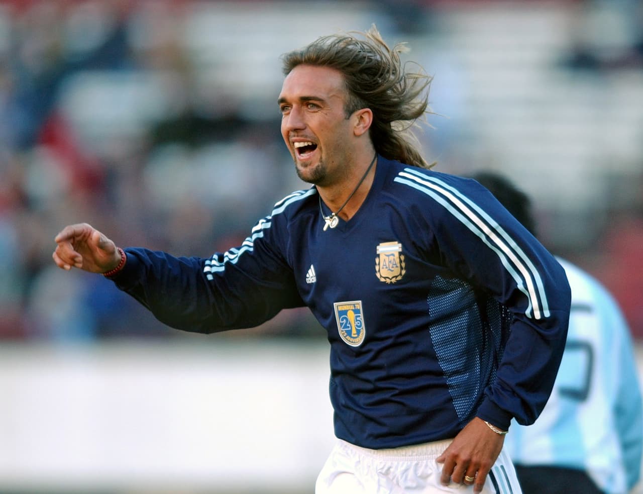 El artillero argentino Gabriel Batistuta fue el gran referente de Suárez, quien vio en 'Batigol' a un ejemplo a seguir y en su caso a superar.