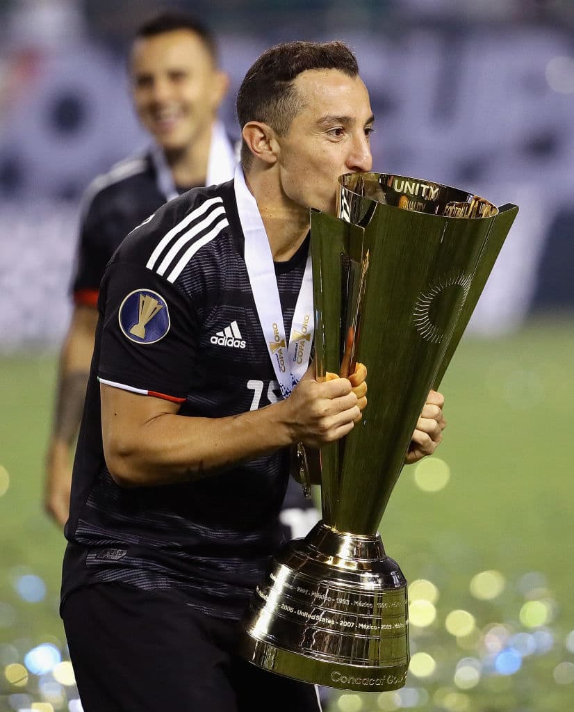 Tremendo festejo de la Selección Mexicana en Soldier Field luego de vencer 1-0 a Estados Unidos por la Final de la Copa Oro. Los jugadores y cuerpo técnico del Tri celebraron de manera impresionante, un triunfo conseguido a toda ley y una fiesta en la cancha para recordar la hazaña.