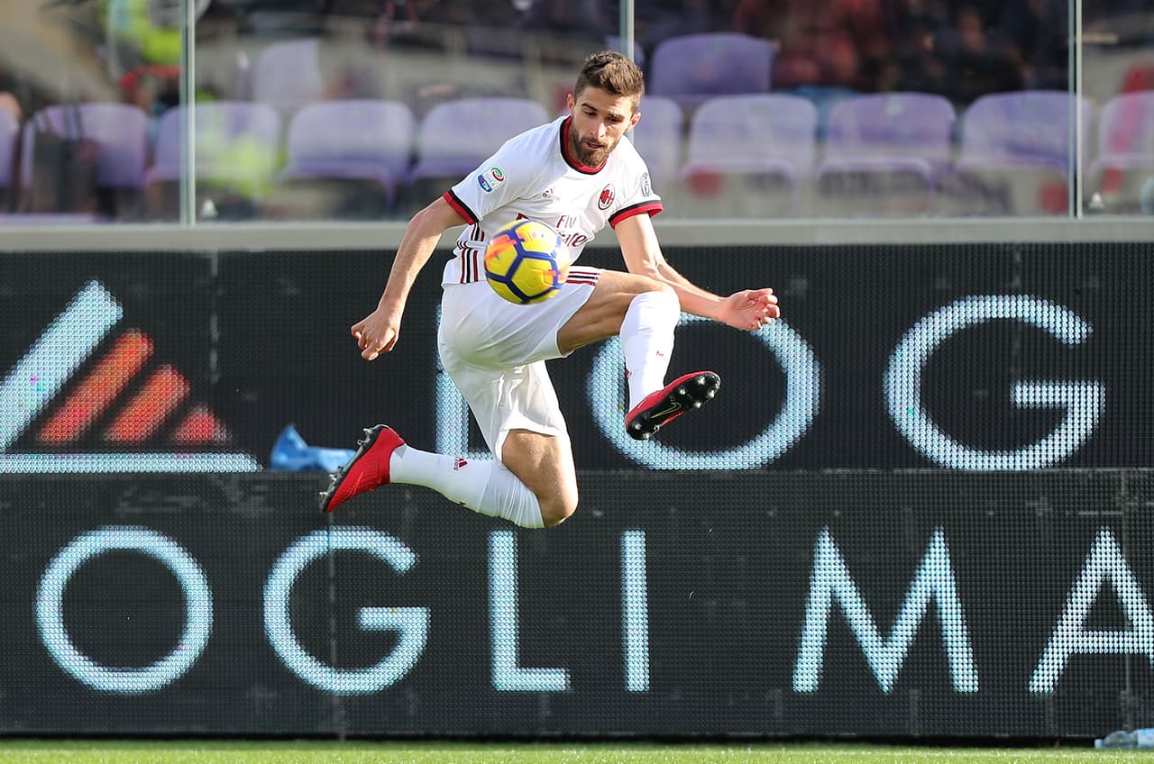 Milán, cauto hasta ese instante, imprimió más fuerza en su ataque para al menos llevarse un empate de Florencia.