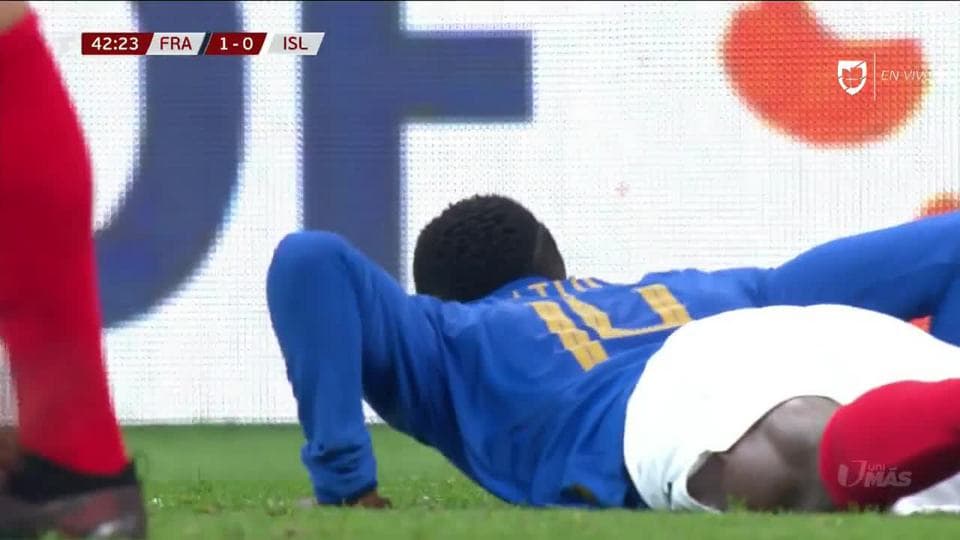 Tiro desviado de Blaise Matuidi